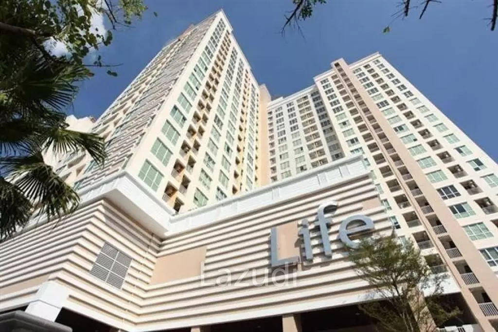 2 Bed 1 Bath 55 SQ.M Life @ Ratchada - Suthisan