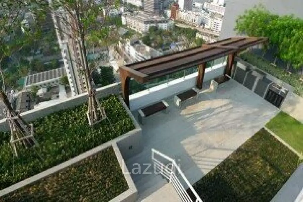 2 Bed 2 Bath 63 SQ.M Life@Sathorn 10