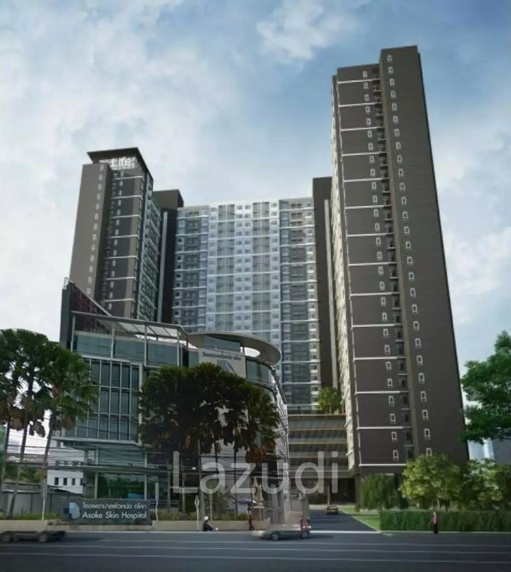 High floor 24.5 sqm condo at Life Asoke Bang Kapi Bangkok