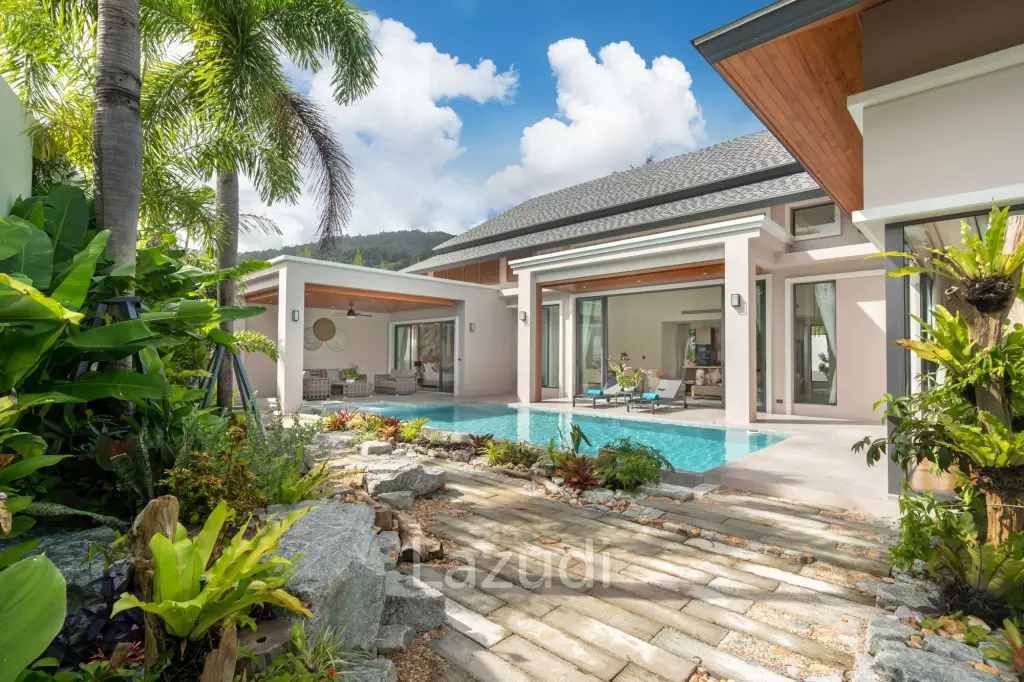 Spacious 3-Bedroom Villa, 5mins to Bangtao Beach