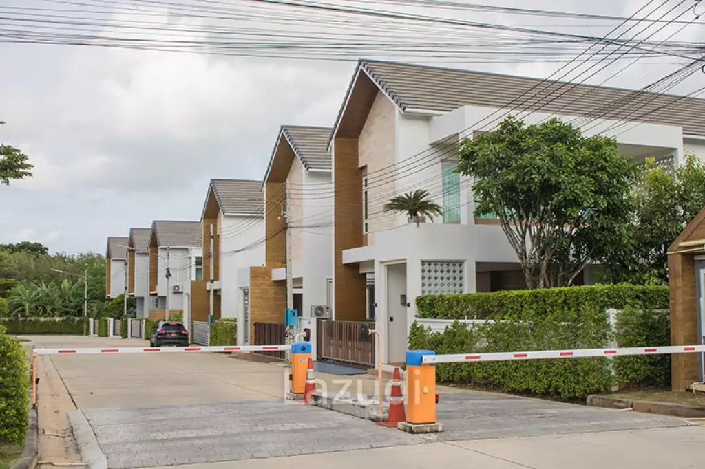 2-Storey 3-Bedroom Detached House for Sale near BCIS