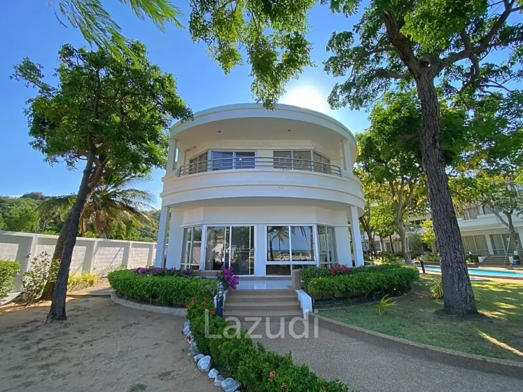 KREDSAI : 2 storey 7 bed freehold beachfront villa