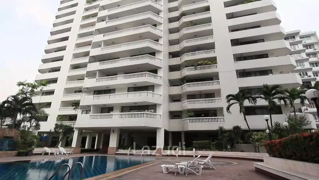 3 Bed 3 Bath 300 SQ.M. at Asa Garden