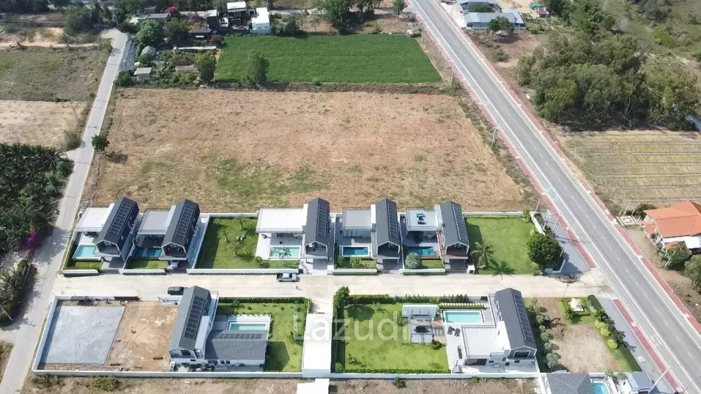 3 Beds 4 Baths 430 SQ.M Narada Villas Phase 2