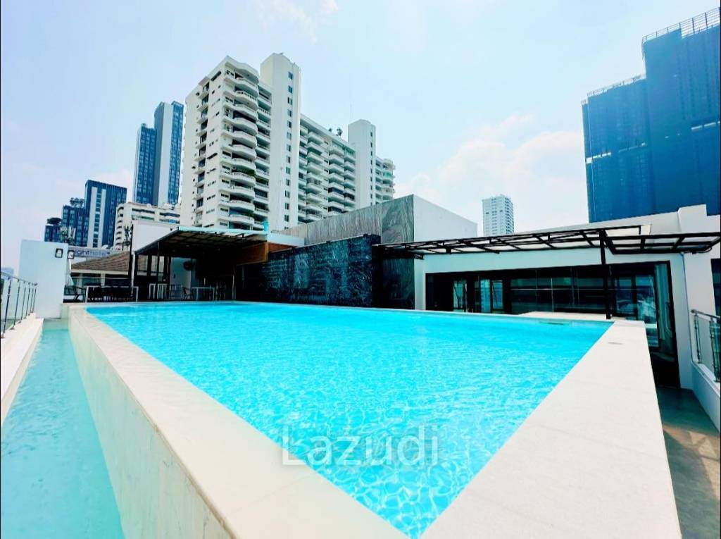 6th Avenue Sukhumvit 15