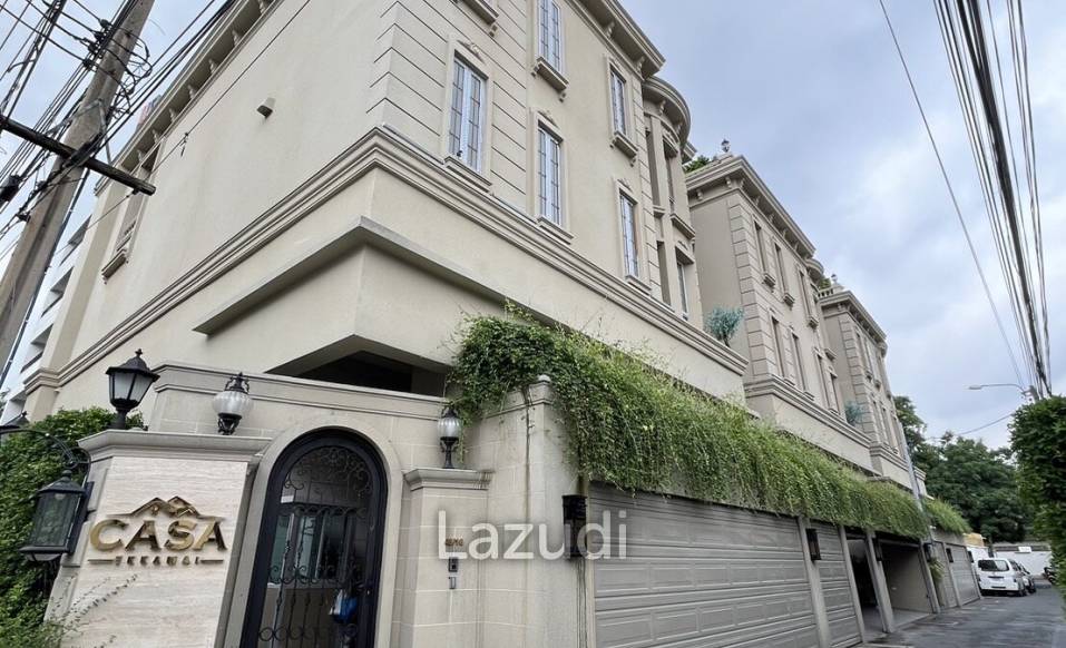 Casa Ekkamai 28