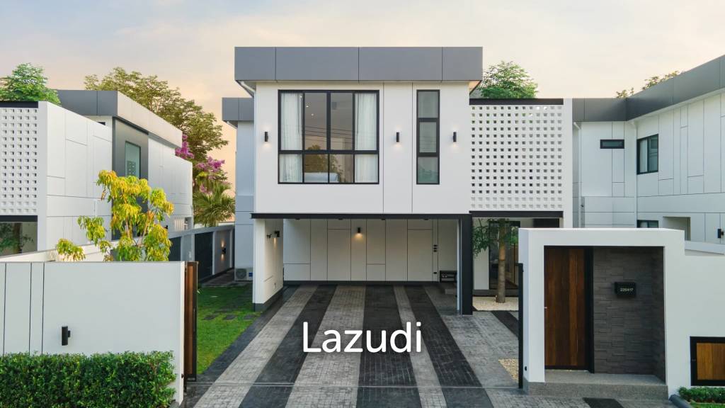 999@World Club Land Pool Villas