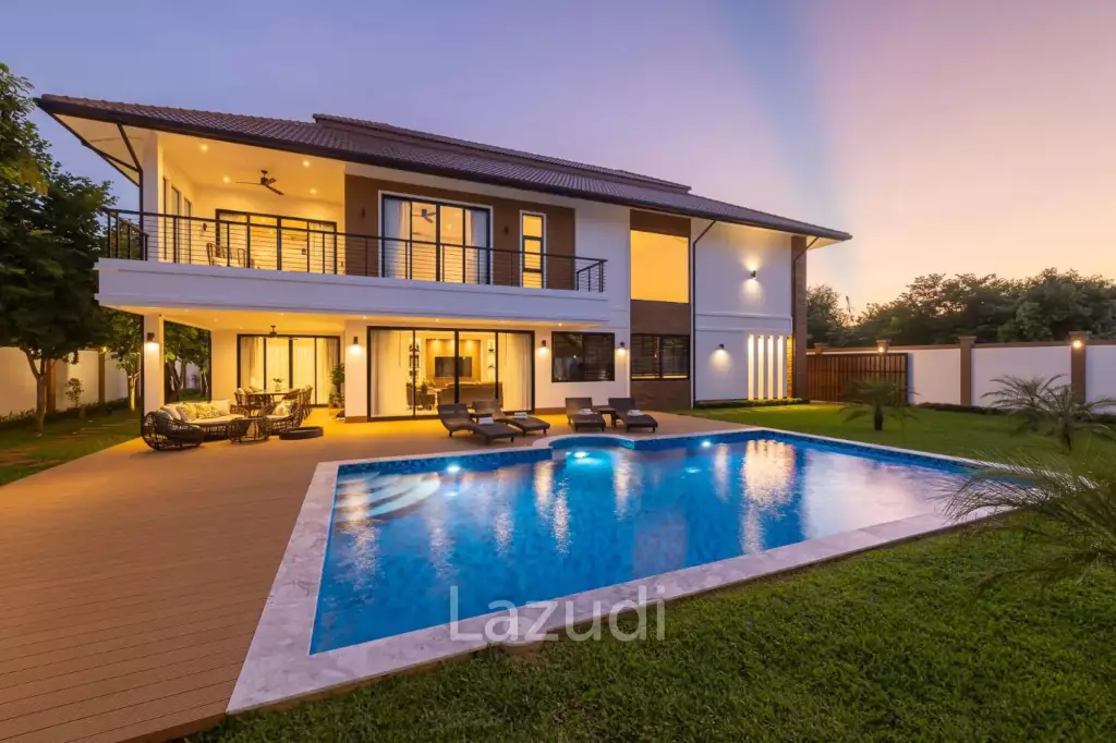Luxury Villa with Pool in Ban Waen, Chiang Mai