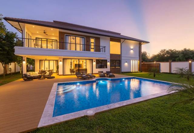 999@Kad Farang Luxury Pool Villa