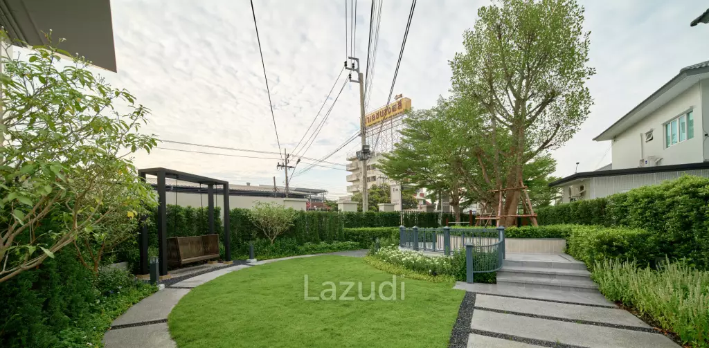 Luxury 4-Bed Detached Home in Bang Phli Yai