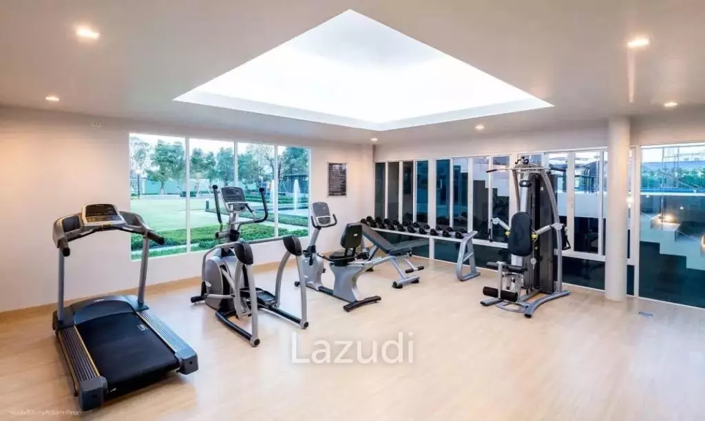 Luxury 4-Bed Detached Home in Bang Phli Yai