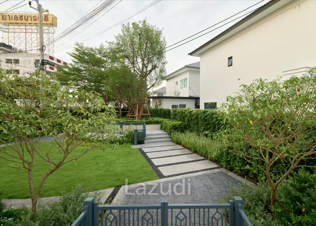 Luxury 4-Bed Detached Home in Bang Phli Yai