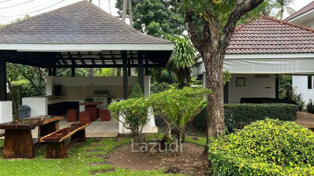 Your tropical retreat with great investment potential!