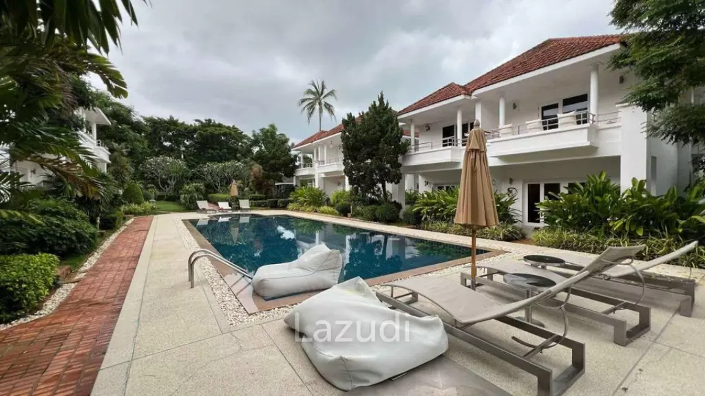Your tropical retreat with great investment potential!