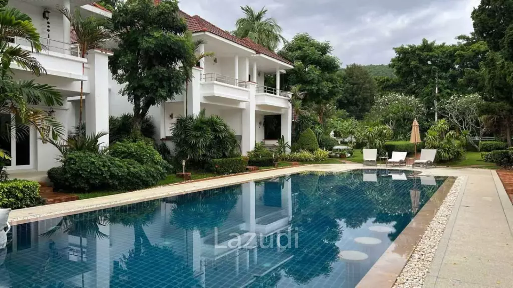 Your tropical retreat with great investment potential!