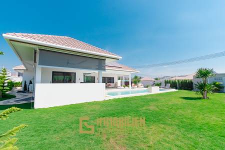 Mali Lotus Executive von Orchid Palm Homes