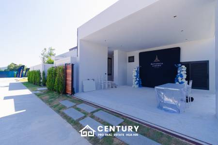 Botanica Luxury Hua Hin