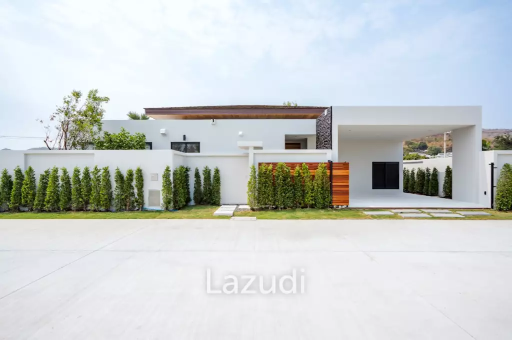 4 Bedroom-Luxury Villa with Pool in Botanica Hua Hin