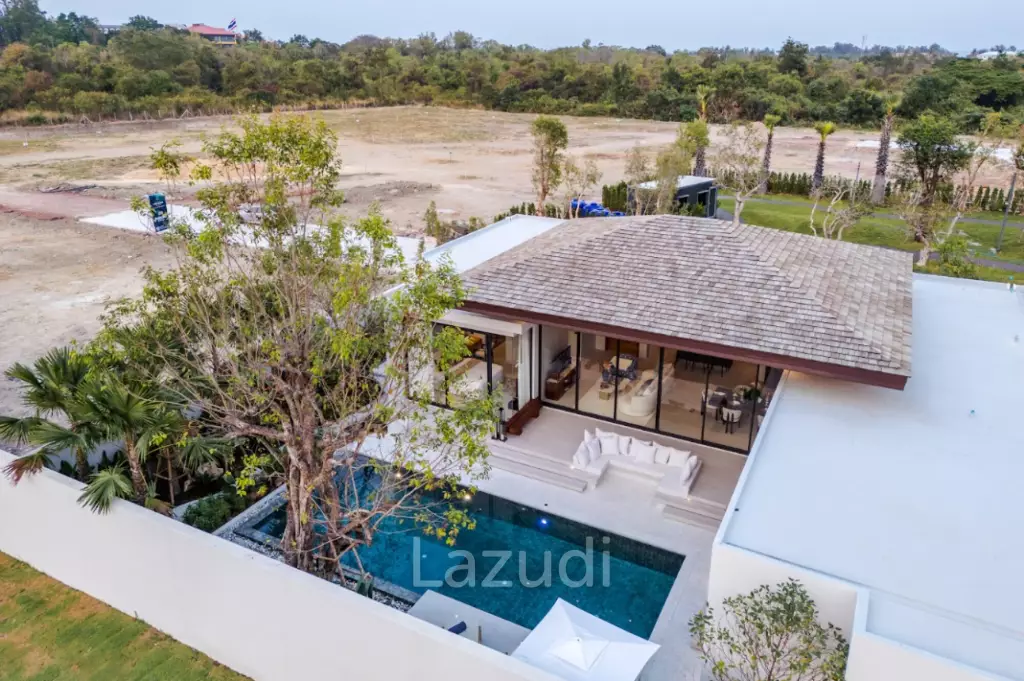 4 Bedroom-Luxury Villa with Pool in Botanica Hua Hin