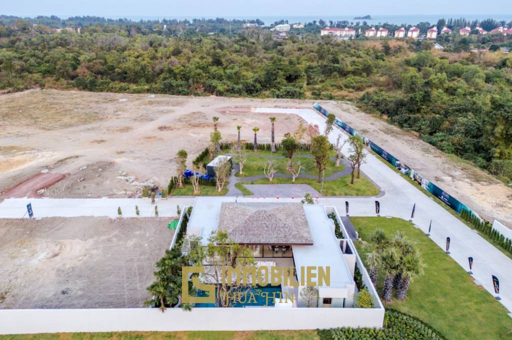 Botanica Luxury Hua Hin