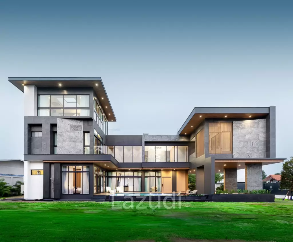 6 Bed 7 Bath 705 SQ.M. The Sylva Pattaya