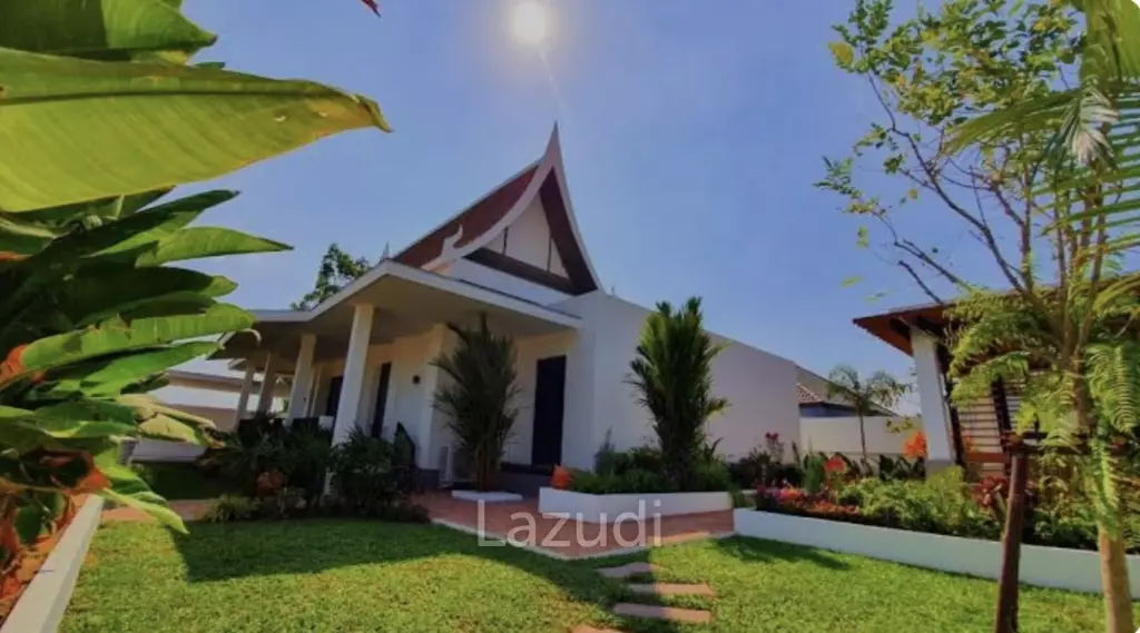 Luxury1-Bedroom Condo at Sunshine Prestige, Opposite Palm Hills Golf Course