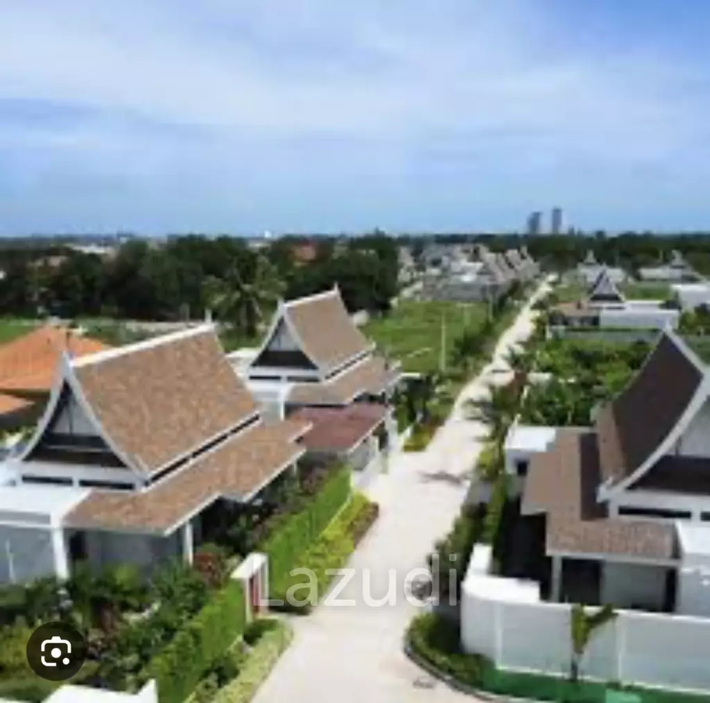 Luxury1-Bedroom Condo at Sunshine Prestige, Opposite Palm Hills Golf Course