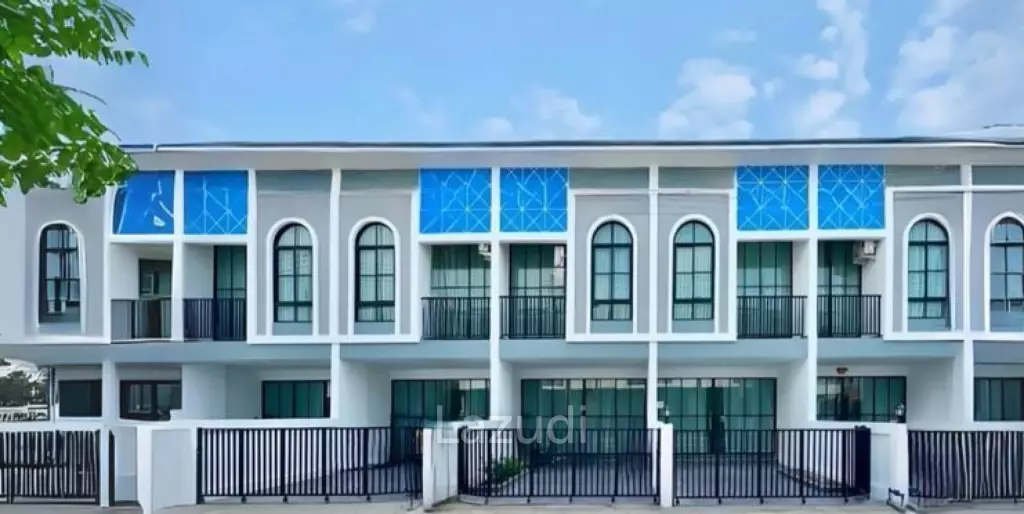 2 Bed 3 Bath 92 SQ.M Grand Town Home 2