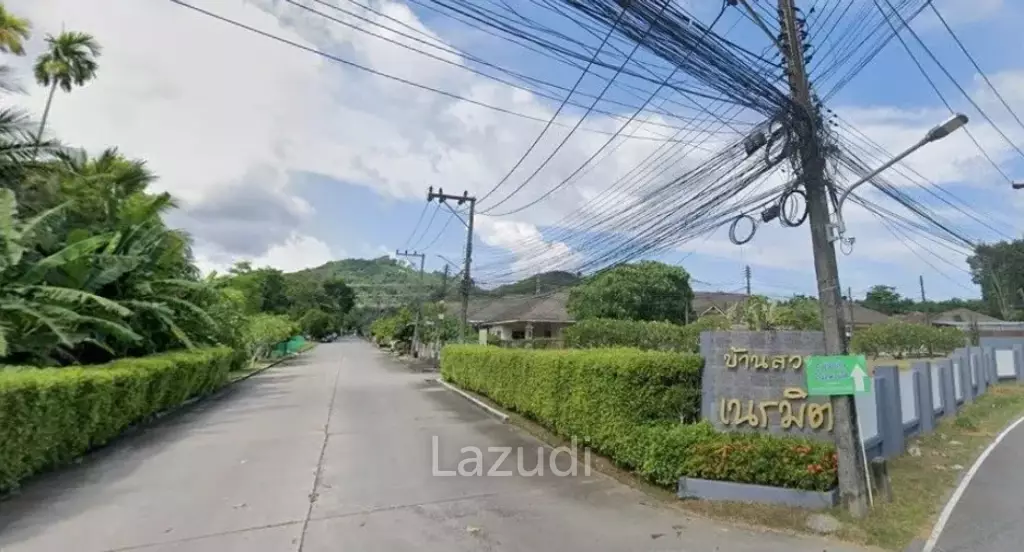 Renovated 3 Bedroom Pool Villa In Thalang