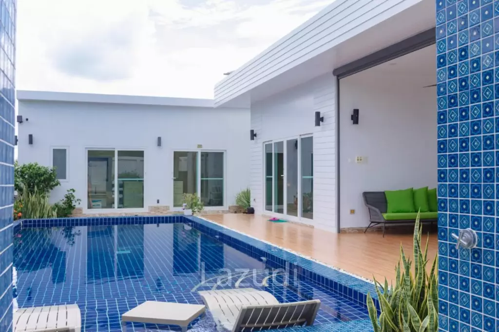 MODA TEMPO : Villa Ultra – Unique styling with Studio/1 bed guest house