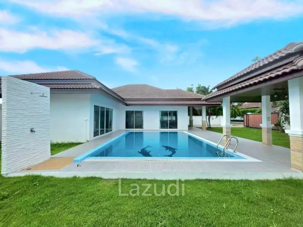 Unique Villas Pattaya 3 bedrooms 4 bathrooms 640 SQ.M.