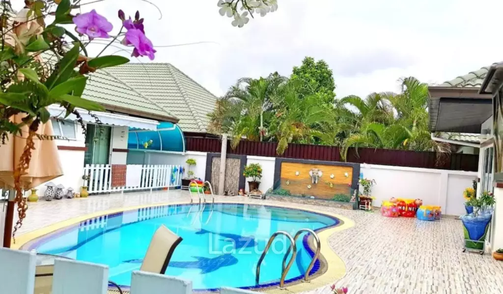 3 Beds 2 Baths 200 SQ.M. Green Field Villas 3
