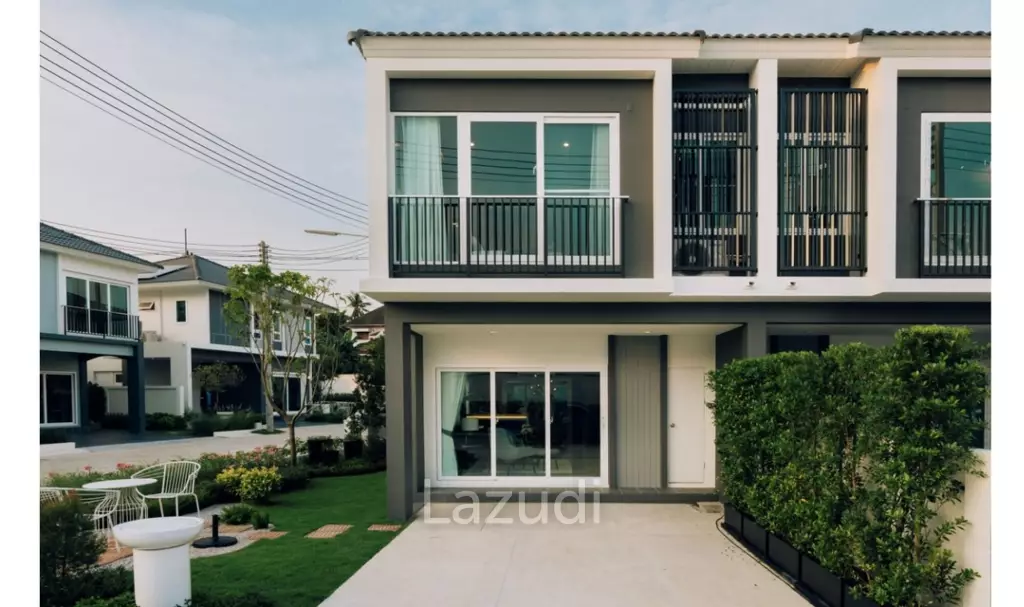3-Bedroom House For Rent At Supalai Bella Vichit