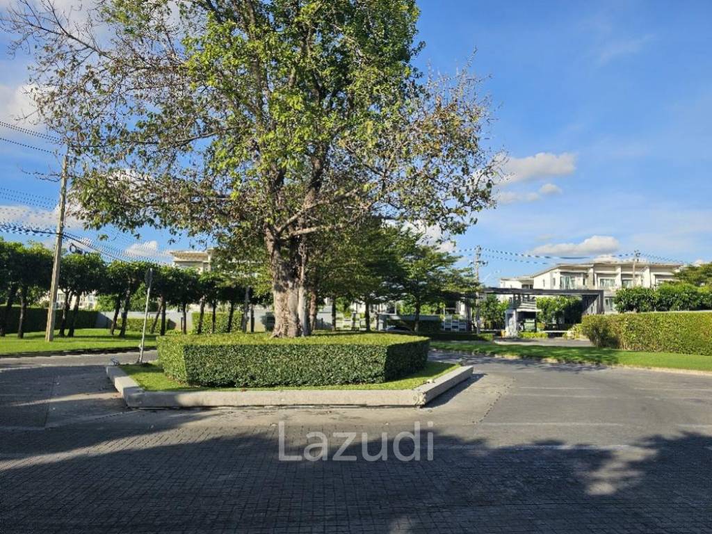Town Avenue Rama 9