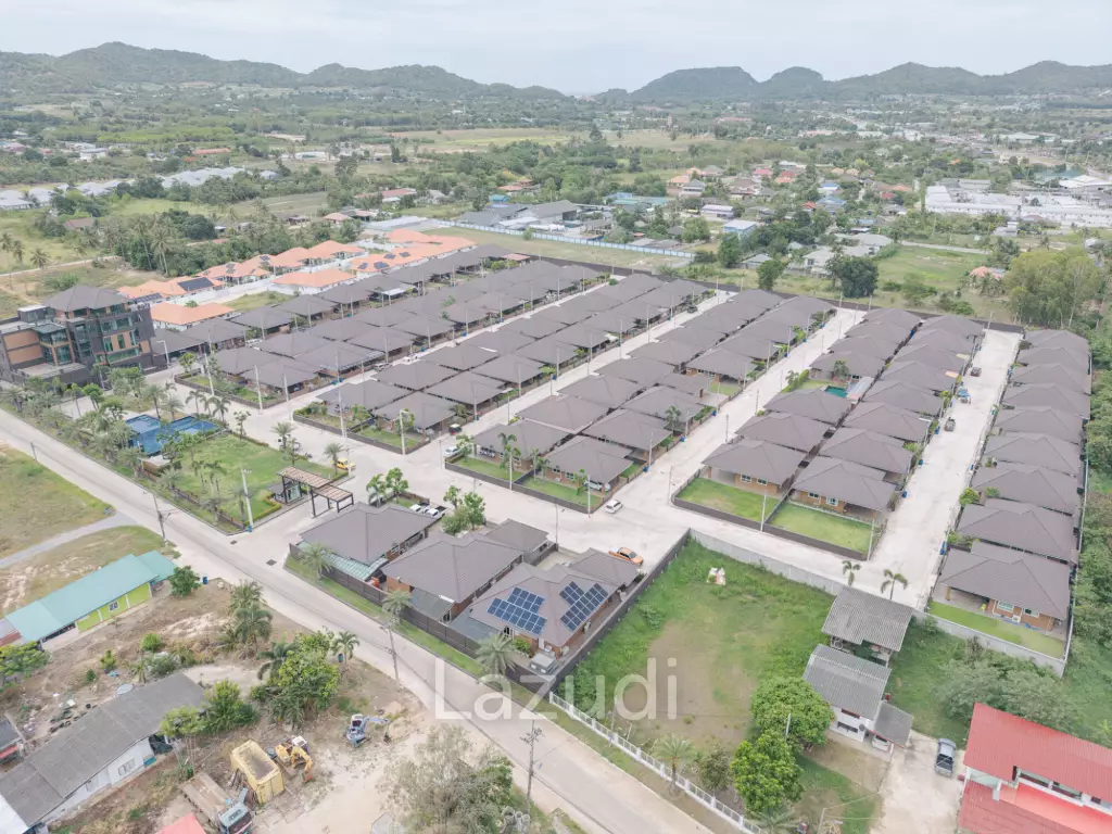 125 sqm pool villa in Pran Buri Baan Rak Phase 4