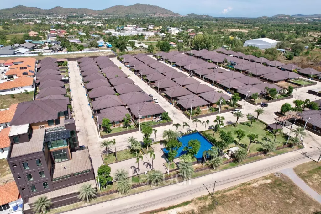 125 sqm pool villa in Pran Buri Baan Rak Phase 4