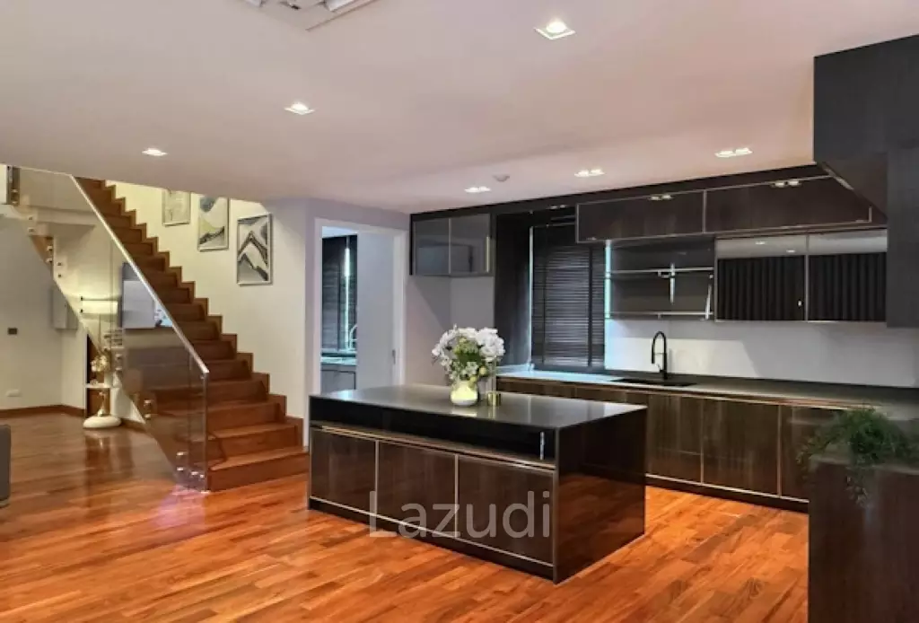 8 Bedroom 11 Bathroom 1200 Sq.m YENSABAIDEE RESIDENCE