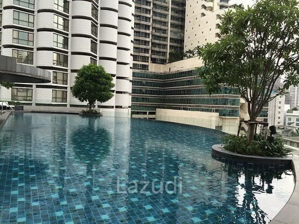 59 sqm high floor 1 Bed condo 15 Sukhumvit Residences