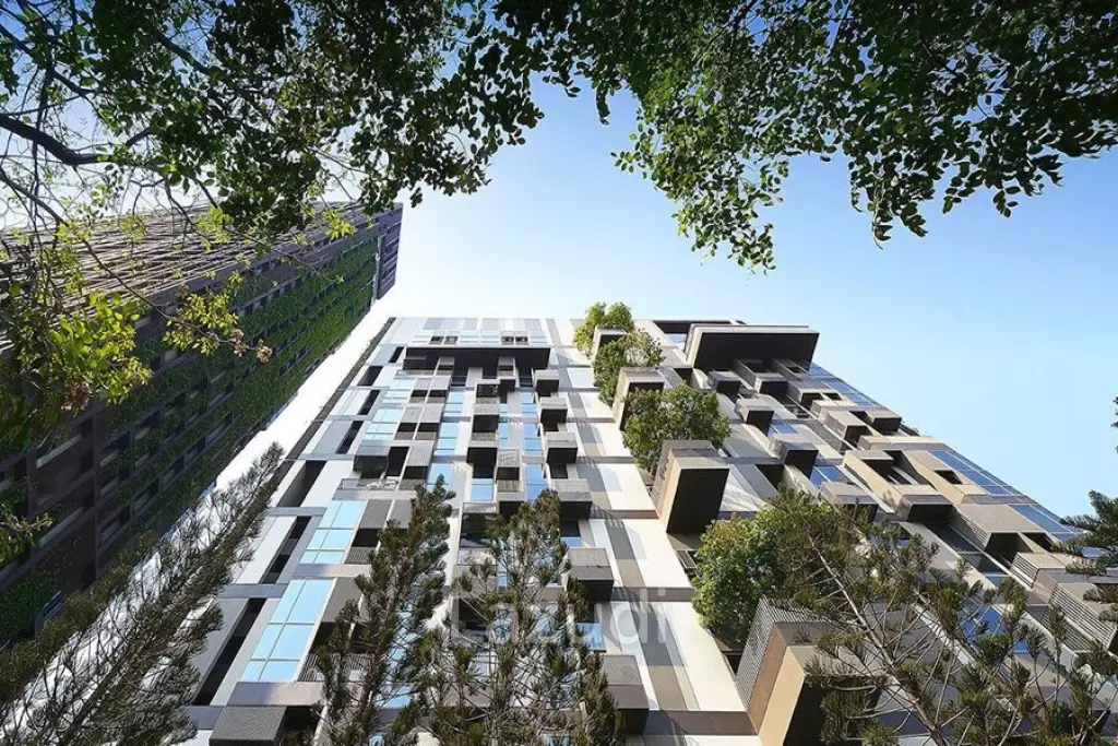 2 bed 2 bath condo 70 sqm at Ashton Morph 38 for rent and sale