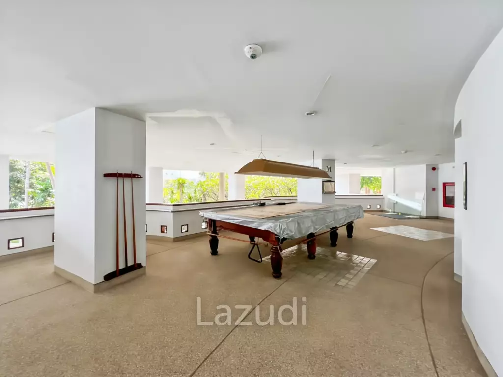 Baan Kinnon Hua Hin : The Ultra-Exclusive 18th Floor Beachfront 4 Bedroom Condo