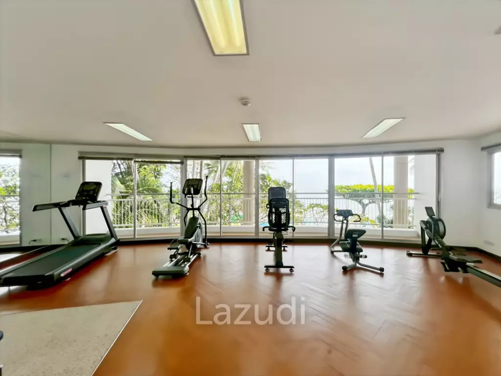 Baan Kinnon Hua Hin : The Ultra-Exclusive 18th Floor Beachfront 4 Bedroom Condo