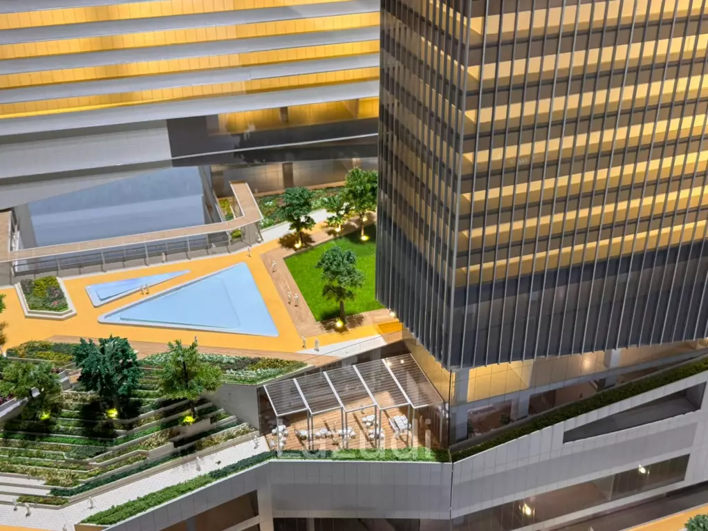 Modern Unfurnished Office Space in Phra Khanong Bangkok