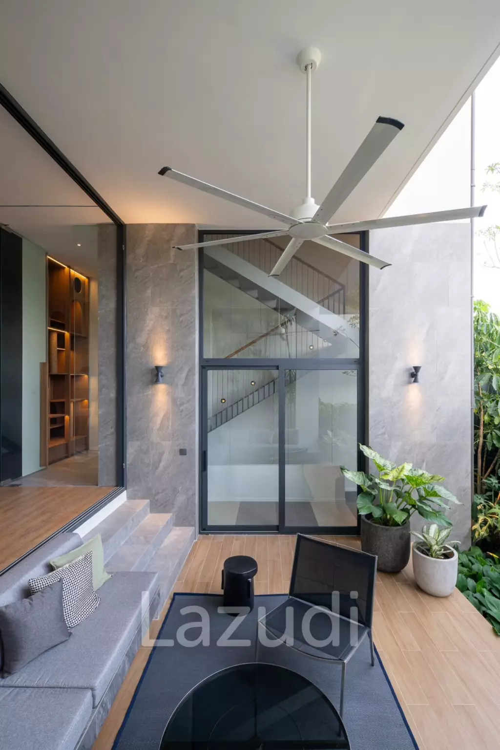 389 sqm modern detached home in Bang Chak Prakanong Bangkok