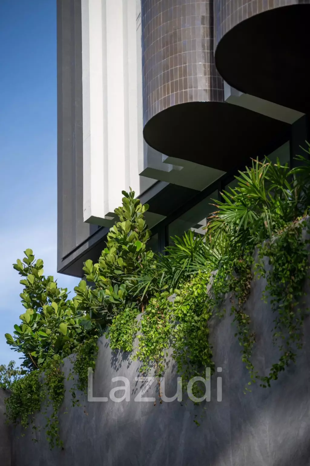 389 sqm modern detached home in Bang Chak Prakanong Bangkok