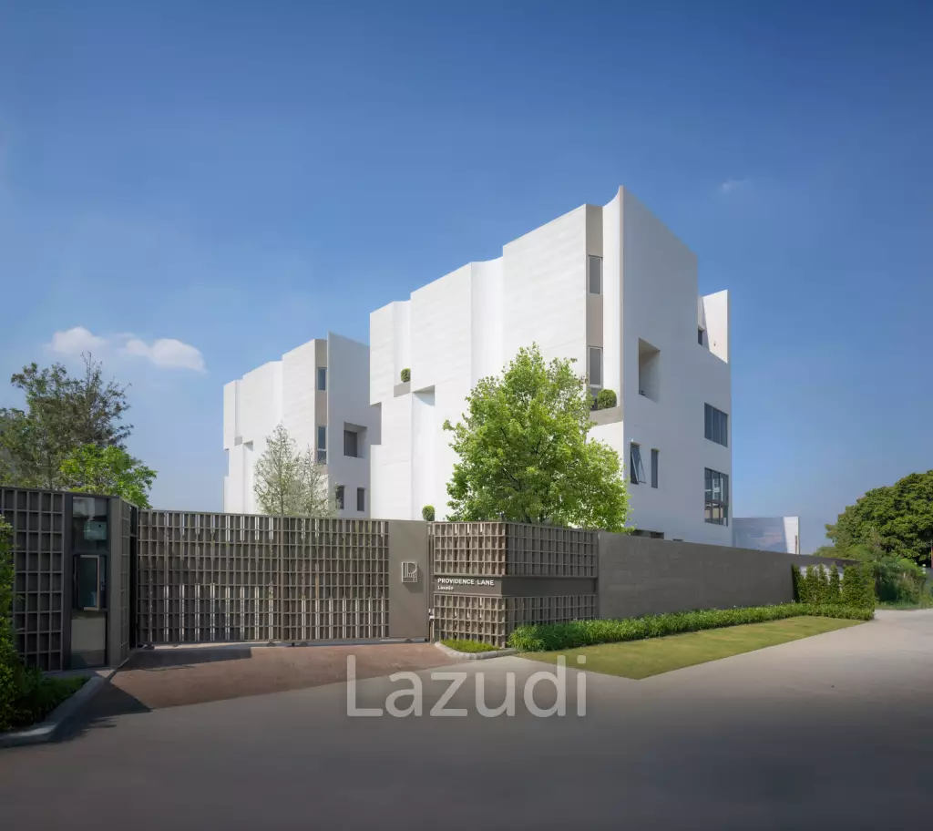 4 Bed 5 Bath Townhouse For Sale in Providence Lane Lasalle