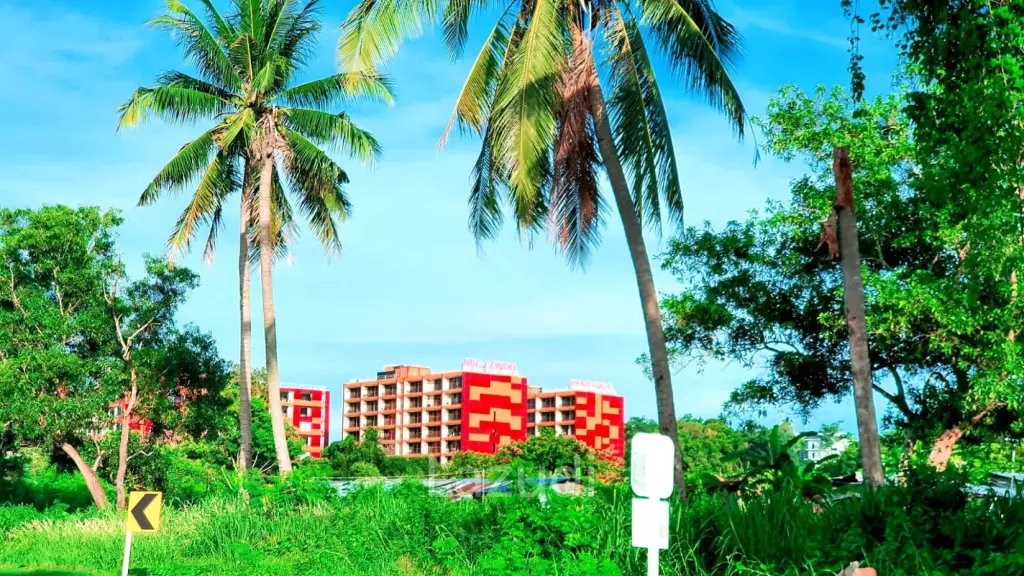 Foreign Freehold Spacious Studio Condo near Nai Harn Beach