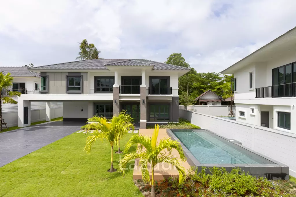 Spacious 5-Bedroom Pool Villa Just 50m to the Beach