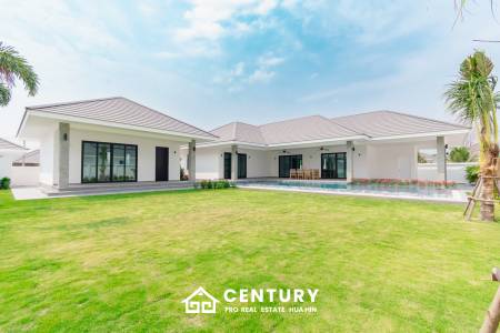 WE by sirin pool villa huahin