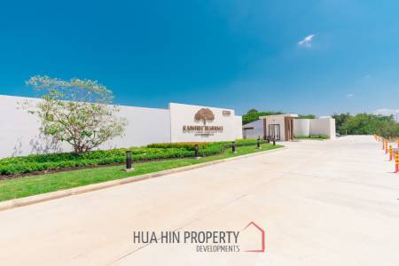 La Vallee Raintree Residence