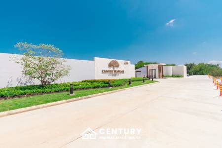 La Vallee Raintree Residence